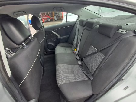 2014 Toyota Avensis - photo 17