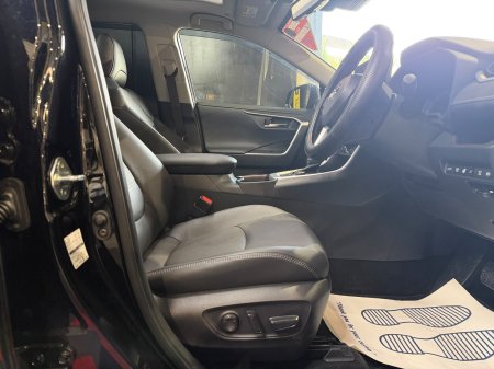2025 Toyota RAV4 - photo 20