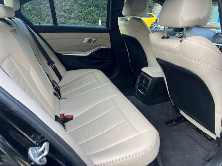 2021 BMW 3-Series - photo 9