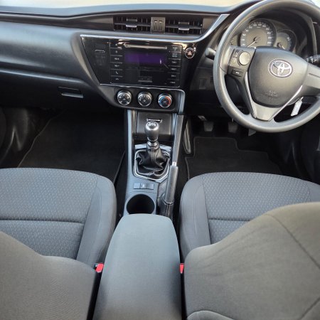 2018 Toyota Corolla - photo 14
