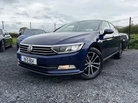 2019 Volkswagen Passat - photo 2