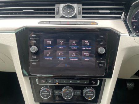 2019 Volkswagen Passat - photo 17