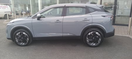 2025 Nissan Qashqai - photo 2