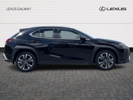 2024 Lexus UX - photo 3