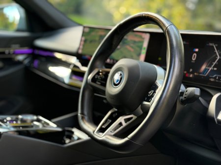 2024 BMW 5-Series - photo 6
