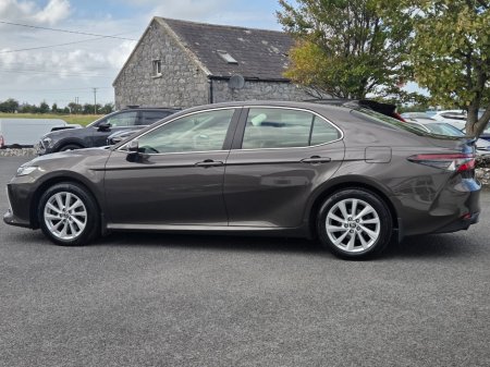 2021 Toyota Camry - photo 6
