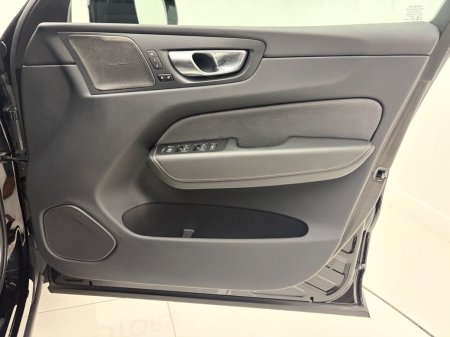 2025 Volvo XC60 - photo 28