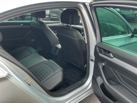 2022 Volkswagen Passat - photo 14