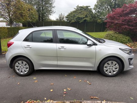 2021 Kia Rio - photo 4