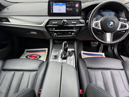 2022 BMW 5-Series - photo 13