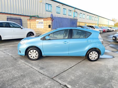 2014 Toyota Aqua - photo 8