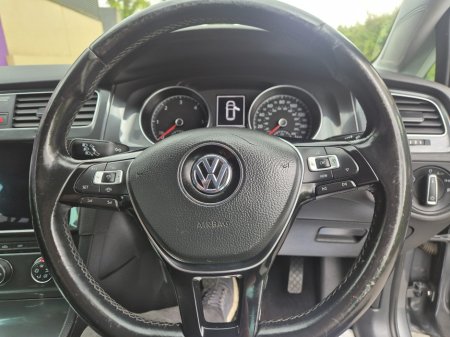 2020 Volkswagen Golf - photo 14
