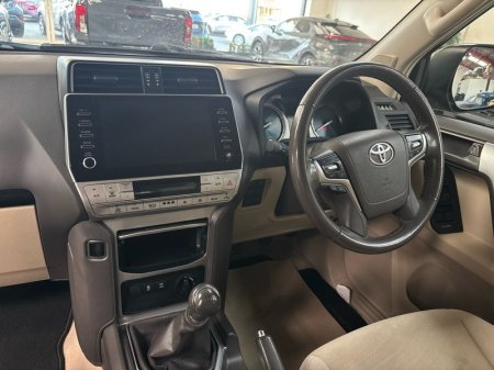 2022 Toyota Land Cruiser - photo 8