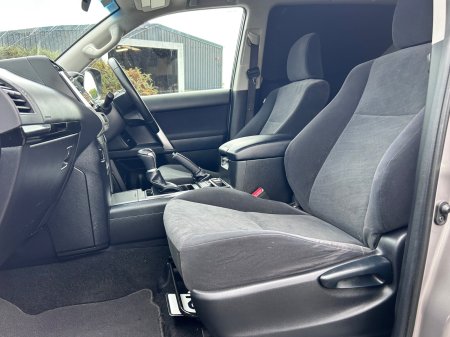 2022 Toyota Land Cruiser - photo 28