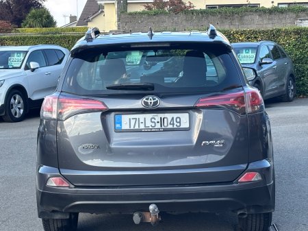 2017 Toyota RAV4 - photo 6