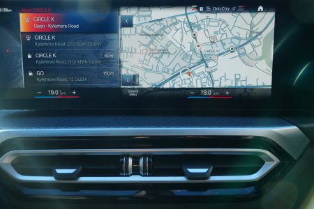 2025 BMW 3-Series - photo 12