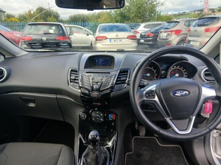 2016 Ford Fiesta - photo 5