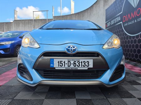 2015 Toyota Aqua - photo 12