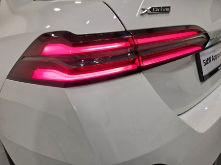 2024 BMW 5-Series - photo 19