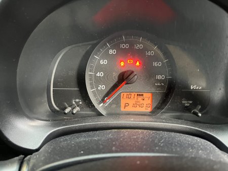 2012 Toyota Vitz - photo 19
