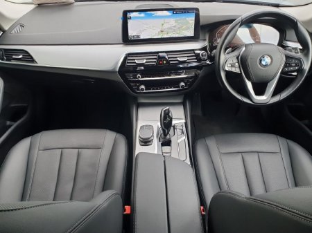 2024 BMW 5-Series - photo 4
