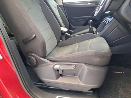 2019 Volkswagen Tiguan - photo 34