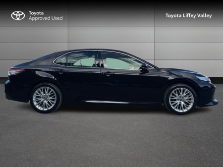 2020 Toyota Camry - photo 3