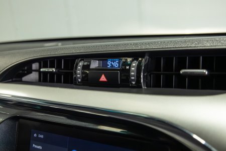 2025 Toyota Hilux - photo 20