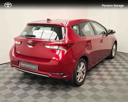 2017 Toyota Auris - photo 2