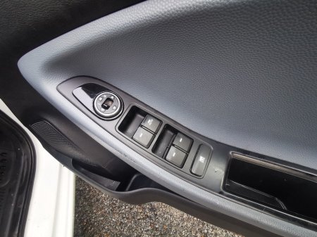 2016 Hyundai i20 - photo 15