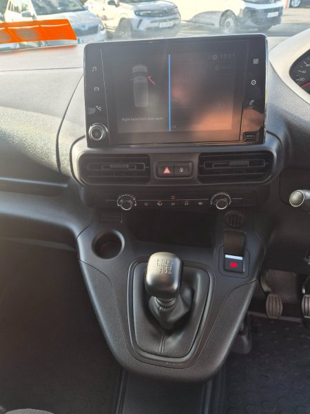 2024 Peugeot Partner - photo 11