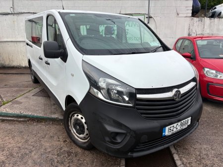 2015 Opel Vivaro 9 seater bus, manual transmission