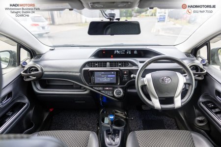 2015 Toyota Aqua - photo 12