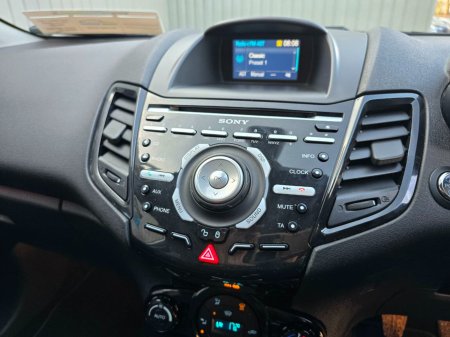 2014 Ford Fiesta - photo 14