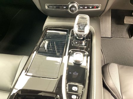 2027 Volvo V60 - photo 21