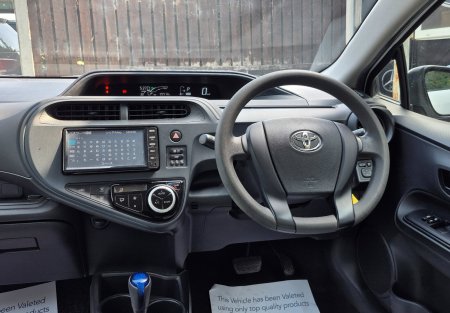 2019 Toyota Aqua - photo 14
