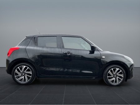 2021 Suzuki Swift - photo 2