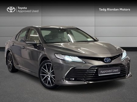 2024 Toyota Camry PLATINUM EDITION