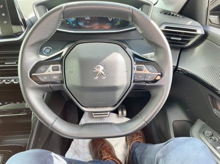 2023 Peugeot 208 - photo 8