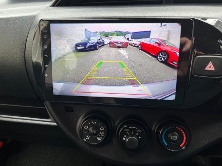 2019 Toyota Vitz - photo 16