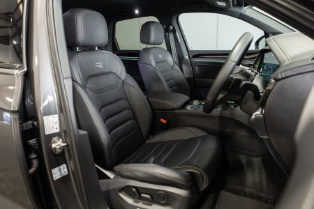 2025 Volkswagen Touareg - photo 10