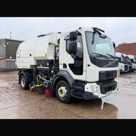 2022 Volvo FL250