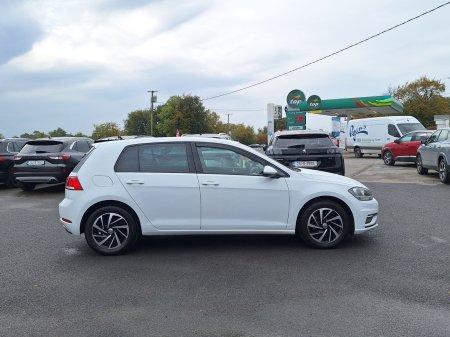 2019 Volkswagen Golf - photo 2