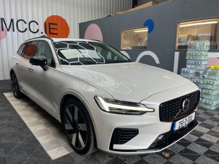 2025 Volvo V60 2025 VOLVO V60 4WD ULTRA T6 AWD PLUG-IN HYBRID 8K KM/  2.0 AUTOMATIC / CRUISE CONTROL / PARKING CAME