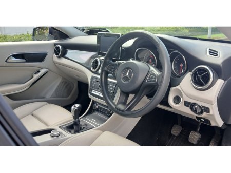 2017 Mercedes-Benz CLA - photo 2