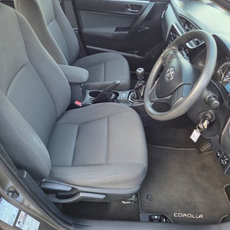 2018 Toyota Corolla - photo 13