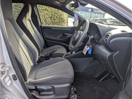 2023 Toyota Yaris - photo 13
