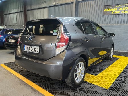 2015 Toyota Aqua - photo 4