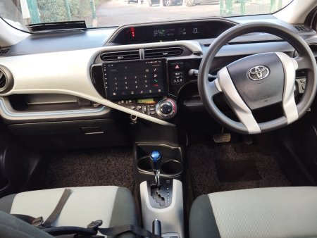 2015 Toyota Aqua - photo 9