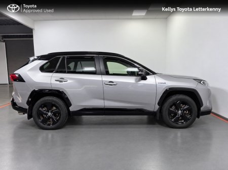 2021 Toyota RAV4 - photo 3